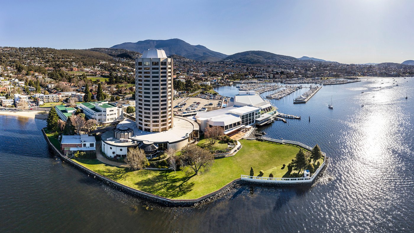 An In-Depth Review of Wrest Point Hotel Casino: Australias Historic Casino with Stunning Views of the Derwent